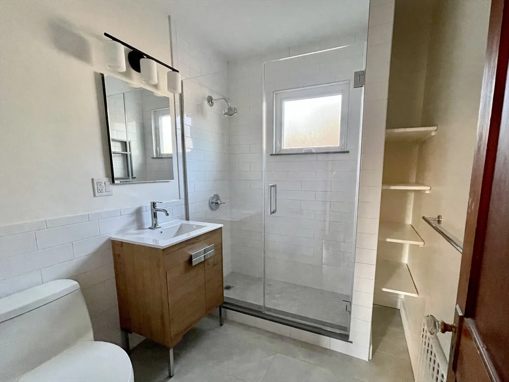 3 bed, 1 bath apartment for rent at 24 Maple St Unit 2, West Roxbury — photo 8 of 18
