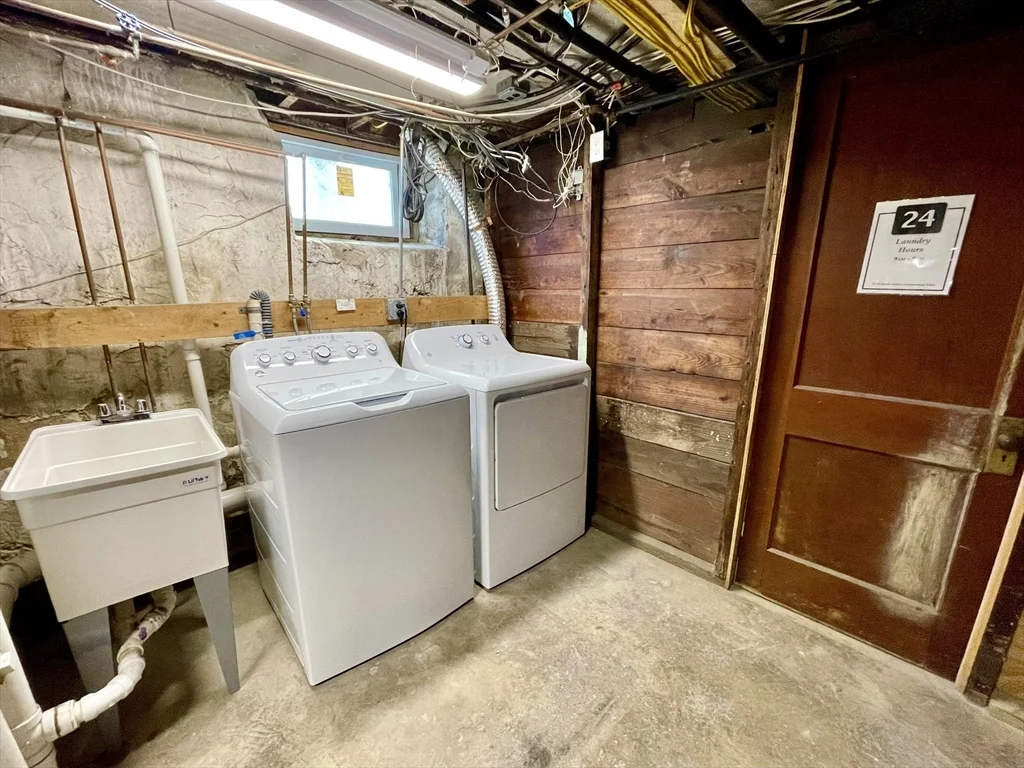3 bed, 1 bath apartment for rent at 24 Maple St Unit 2, West Roxbury — photo 16 of 18