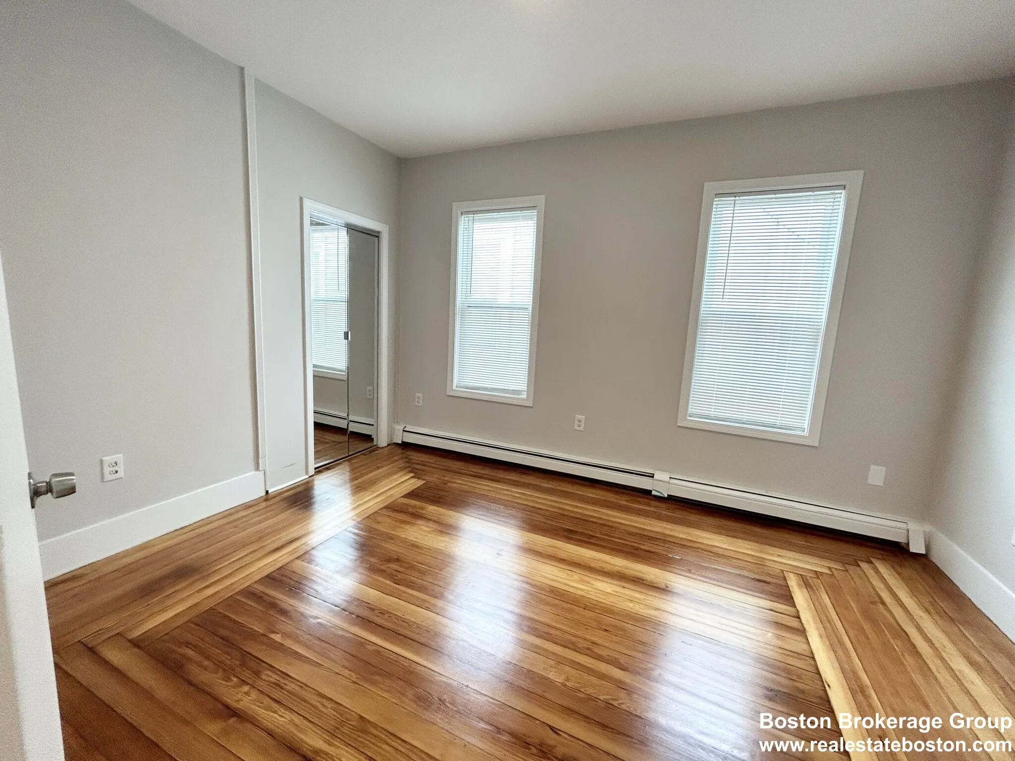 3 bed, 1.5 bath apartment for rent at 24 Maryland St Unit 3F, Dorchester — photo 4 of 8