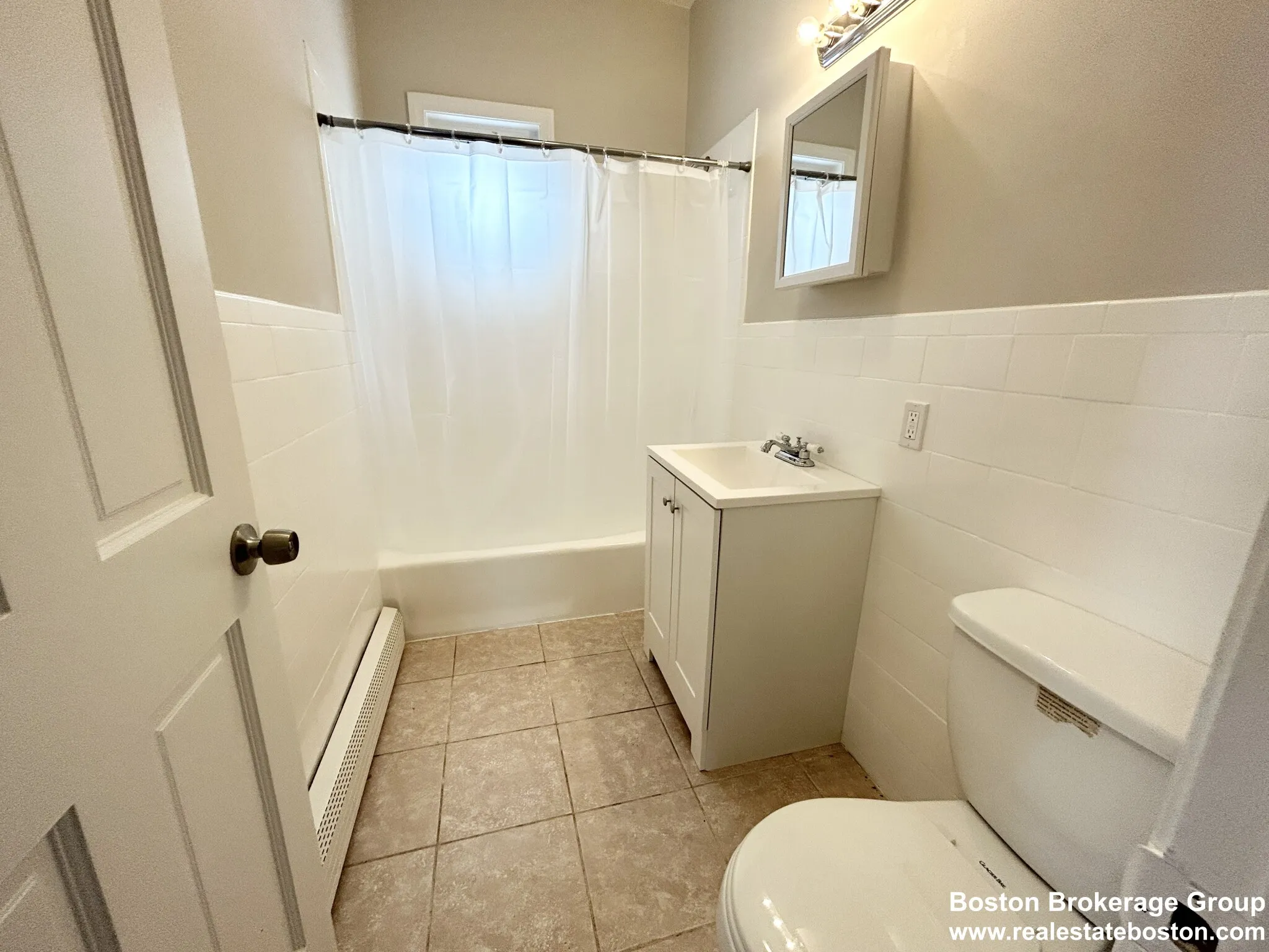 3 bed, 1.5 bath apartment for rent at 24 Maryland St Unit 3F, Dorchester — photo 8 of 8