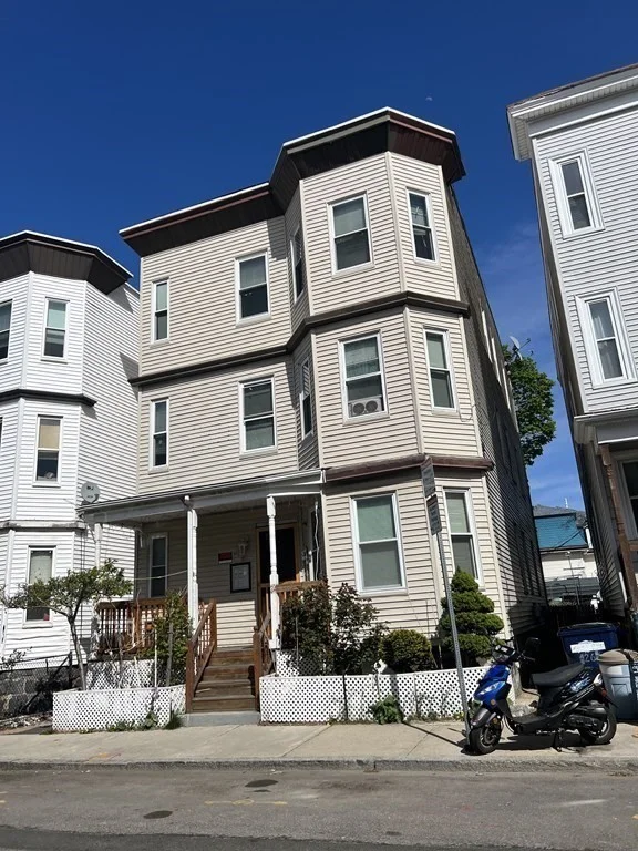 3 bed, 1 bath apartment for rent at 24 Maryland Unit 1, Dorchester — photo 6 of 6