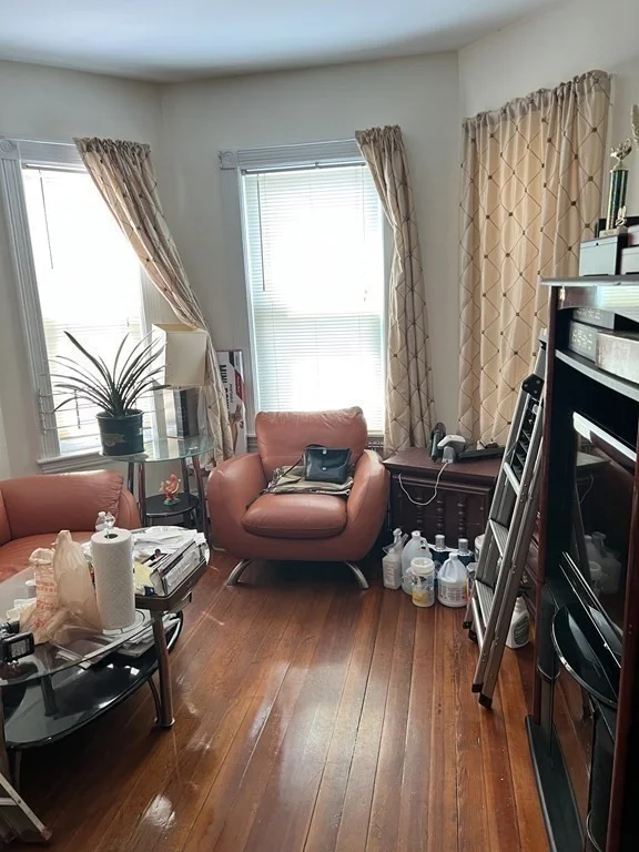 3 bed, 1 bath apartment for rent at 24 Maryland Unit 1, Dorchester — photo 4 of 6