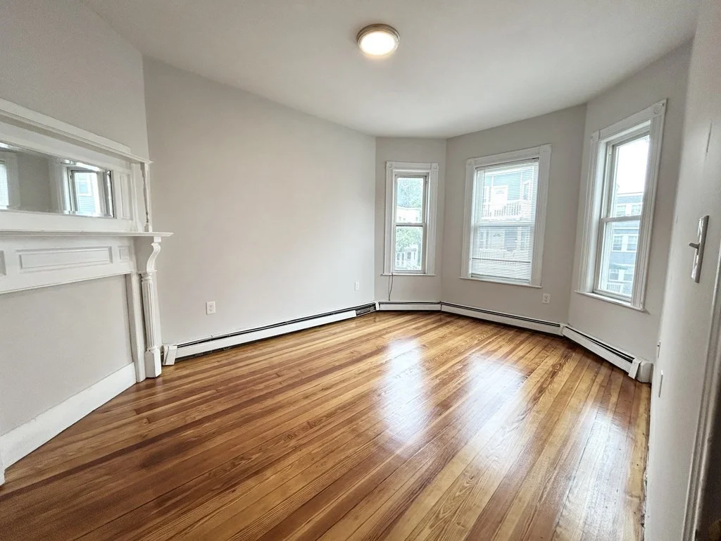 4 bed, 1 bath apartment for rent at 24 Maryland Unit 2, Dorchester — photo 3 of 9