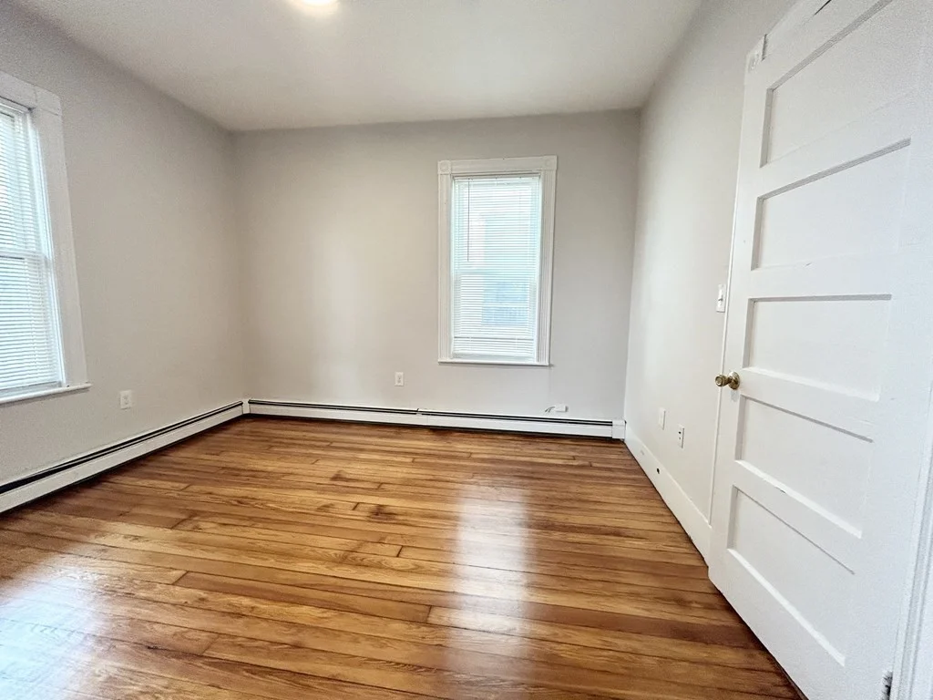 4 bed, 1 bath apartment for rent at 24 Maryland Unit 2, Dorchester — photo 7 of 9