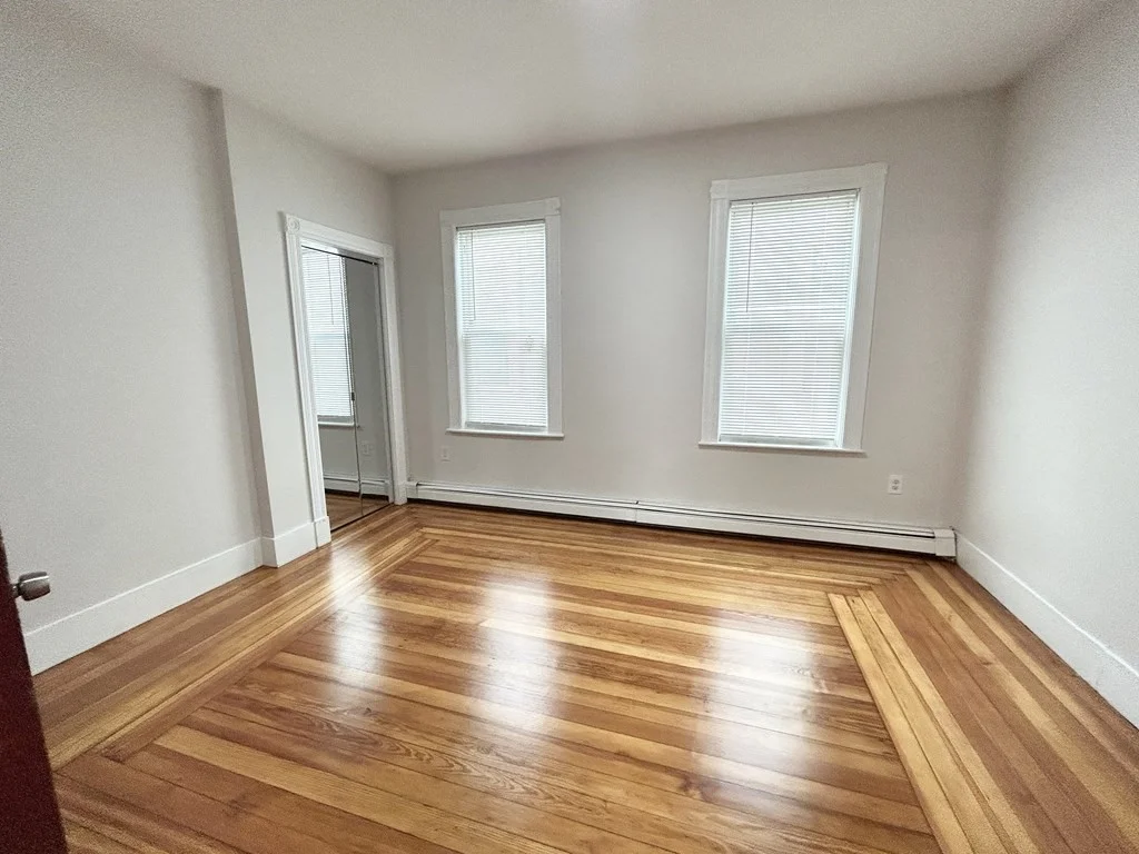 4 bed, 1 bath apartment for rent at 24 Maryland Unit 2, Dorchester — photo 5 of 9