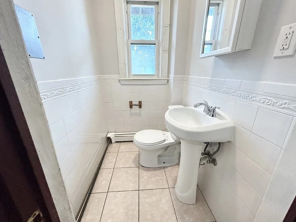 4 bed, 1 bath apartment for rent at 24 Maryland Unit 2, Dorchester — photo 8 of 9