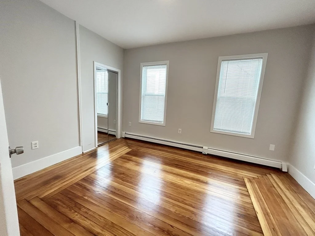 4 bed, 1 bath apartment for rent at 24 Maryland Unit 3, Dorchester — photo 5 of 8