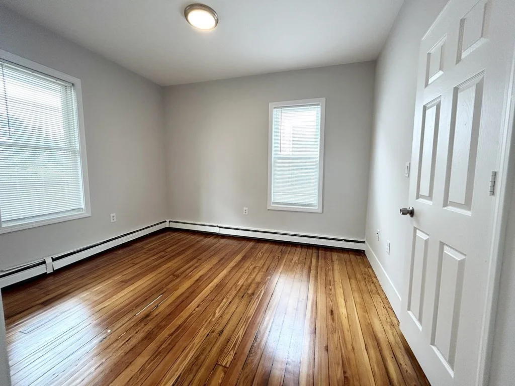 4 bed, 1 bath apartment for rent at 24 Maryland Unit 3, Dorchester — photo 6 of 8