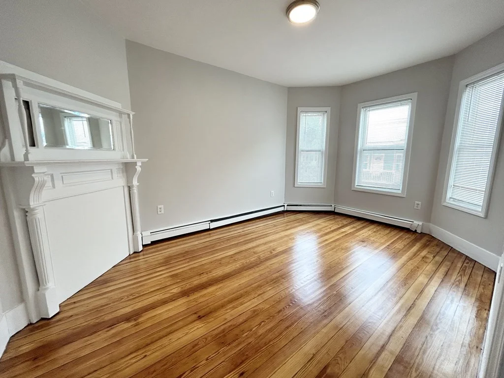 4 bed, 1 bath apartment for rent at 24 Maryland Unit 3, Dorchester — photo 3 of 8