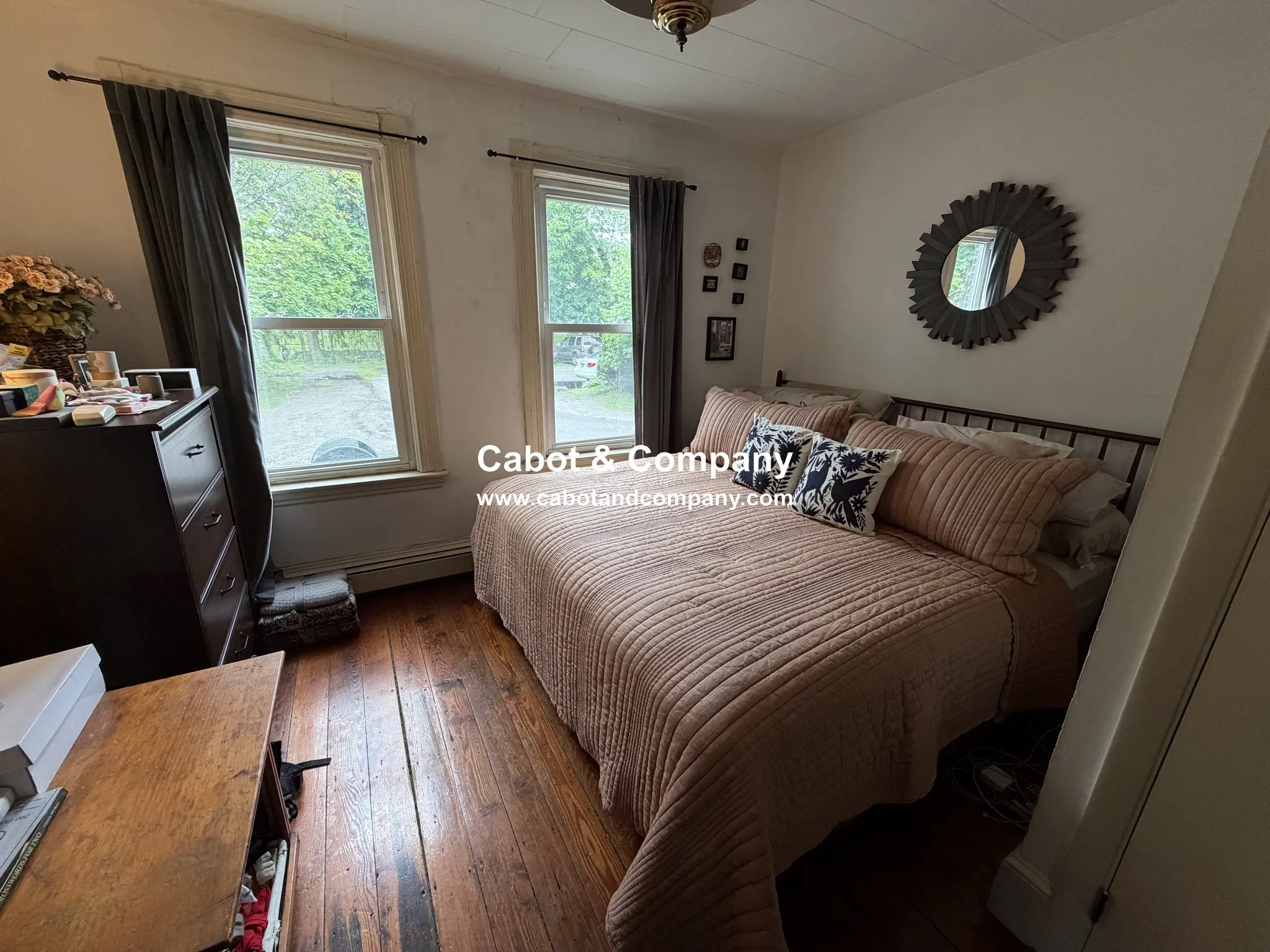 2 bed, 1 bath apartment for rent at 24 Mead St Unit 1A, Allston — photo 5 of 9