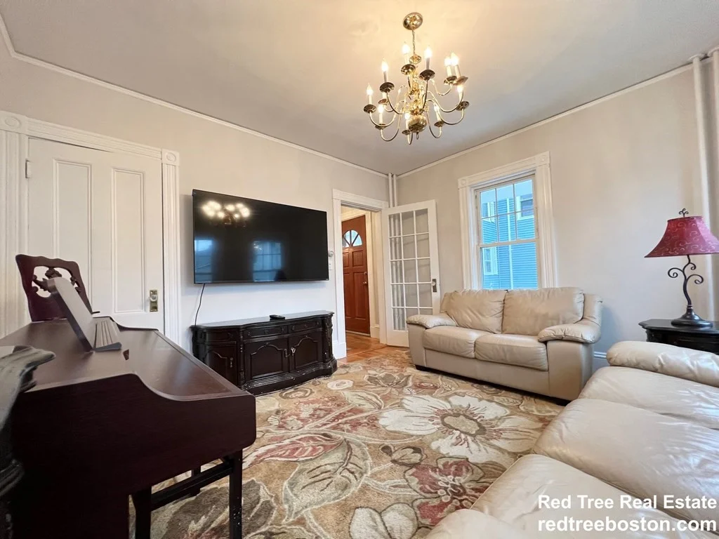 4 bed, 1 bath apartment for rent at 24 Middle St Unit 2, Newton — photo 10 of 12