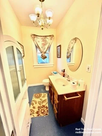 4 bed, 1 bath apartment for rent at 24 Middle St Unit 2, Newton — photo 12 of 12