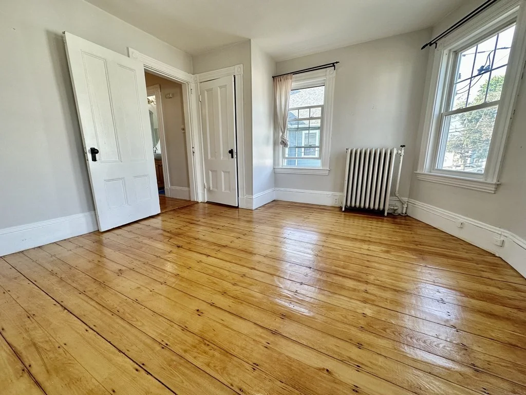 4 bed, 1 bath apartment for rent at 24 Middle Unit 24, Newton — photo 11 of 17
