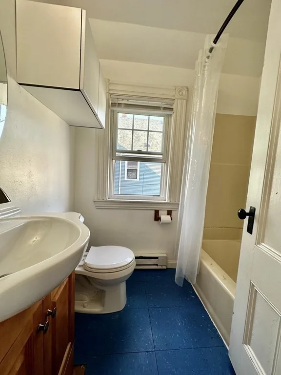 4 bed, 1 bath apartment for rent at 24 Middle Unit 24, Newton — photo 12 of 17