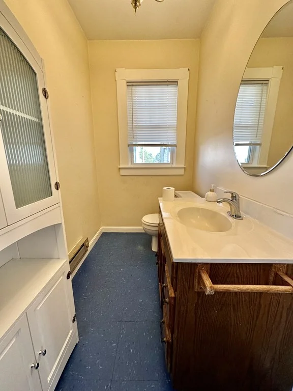 4 bed, 1 bath apartment for rent at 24 Middle Unit 24, Newton — photo 9 of 17