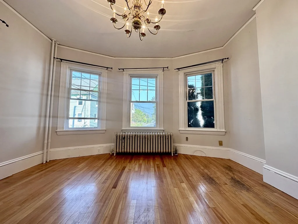 4 bed, 1 bath apartment for rent at 24 Middle Unit 24, Newton — photo 2 of 17