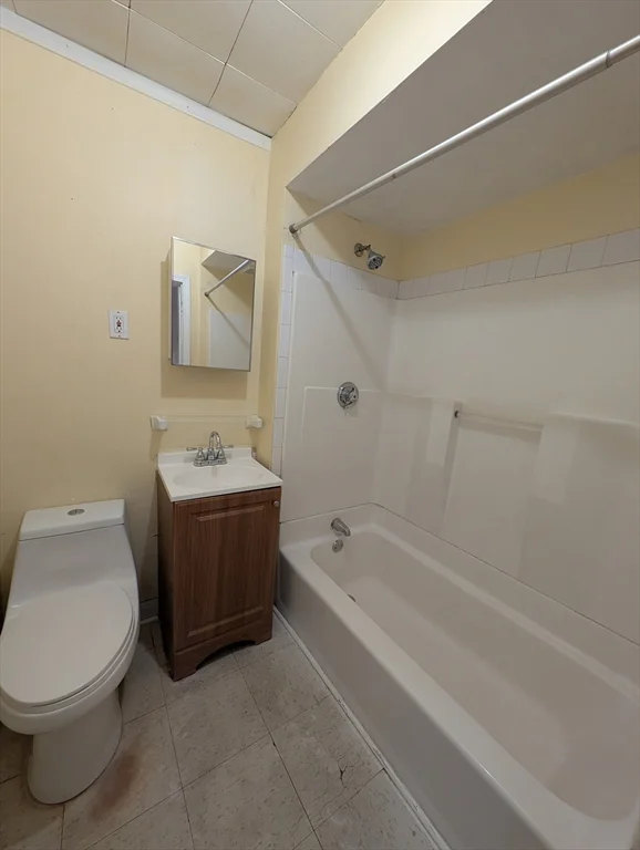 2 bed, 1 bath apartment for rent at 24 Montfern Ave Unit 1, Brighton — photo 6 of 6