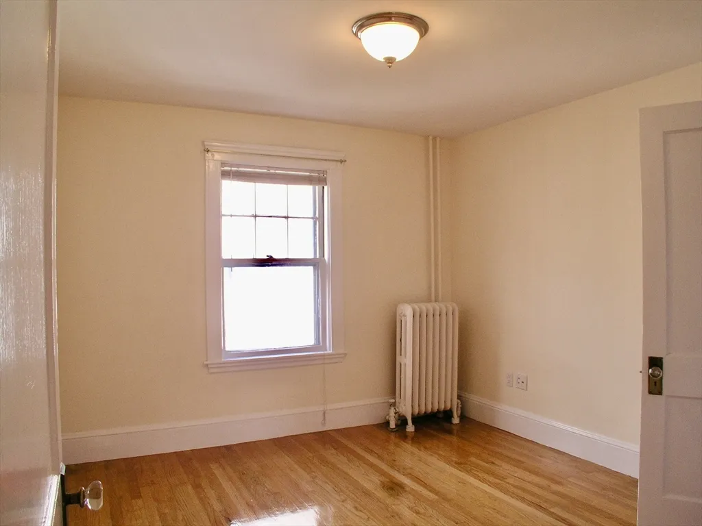 3 bed, 2 bath apartment for rent at 24 Montgomery St Unit 2, North Cambridge — photo 4 of 13