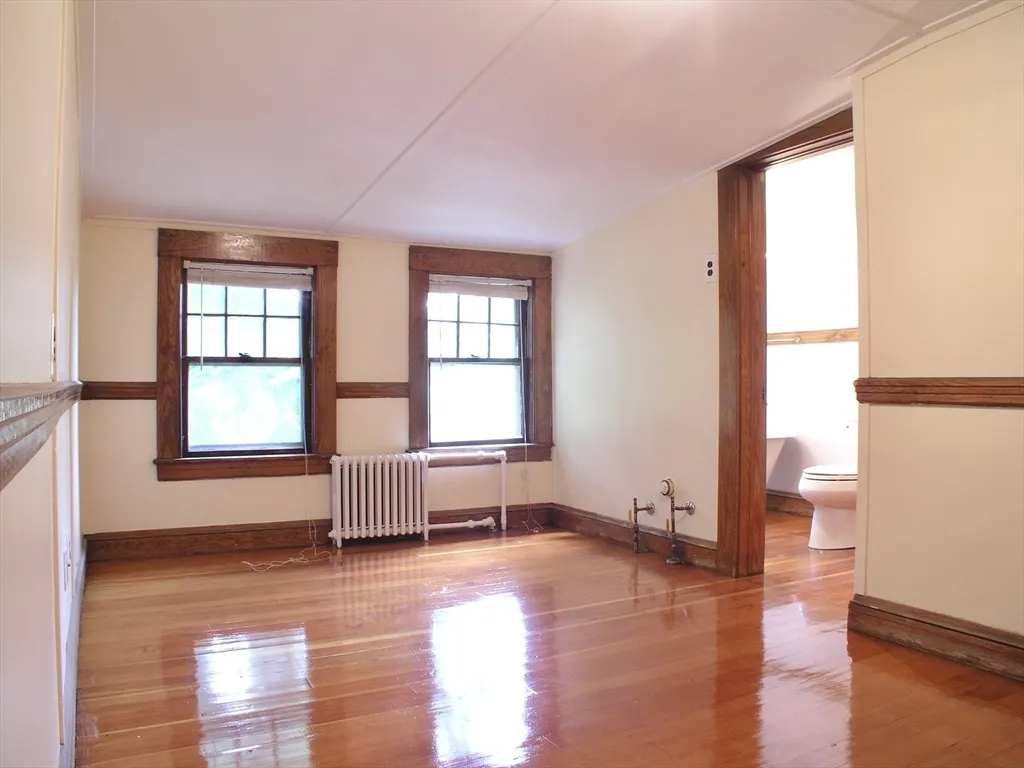 3 bed, 2 bath apartment for rent at 24 Montgomery St Unit 2, North Cambridge — photo 6 of 13