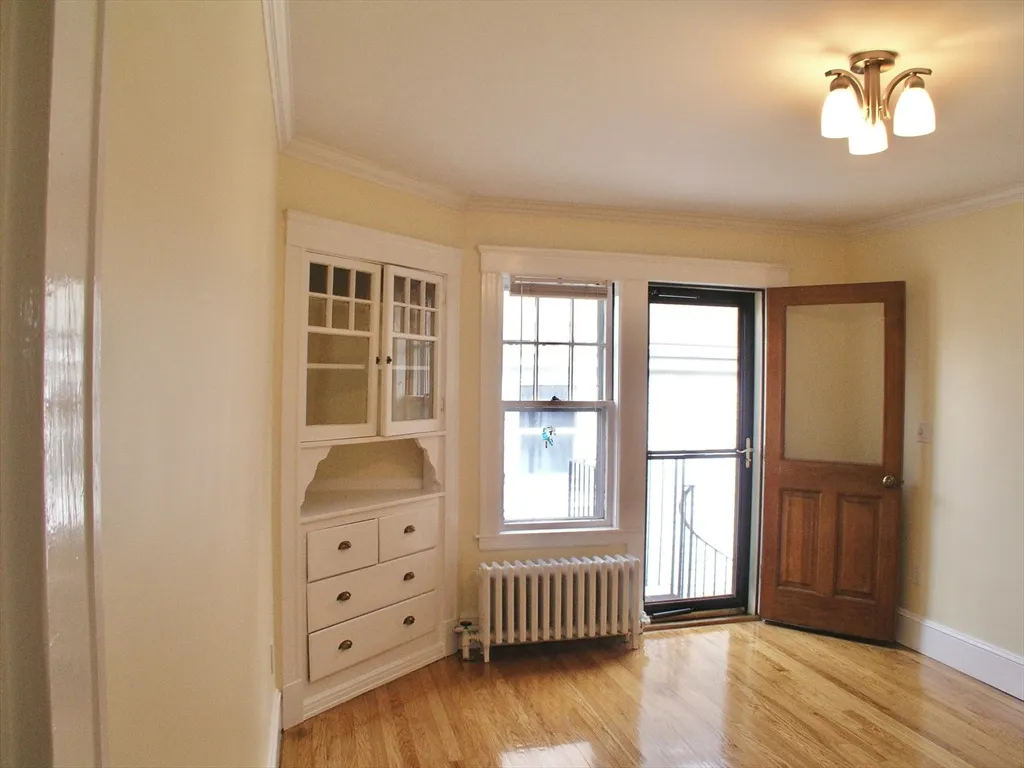 3 bed, 2 bath apartment for rent at 24 Montgomery St Unit 2, North Cambridge — photo 2 of 13