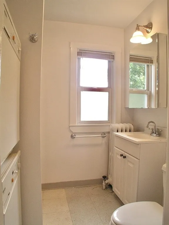 3 bed, 2 bath apartment for rent at 24 Montgomery St Unit 2, North Cambridge — photo 5 of 13
