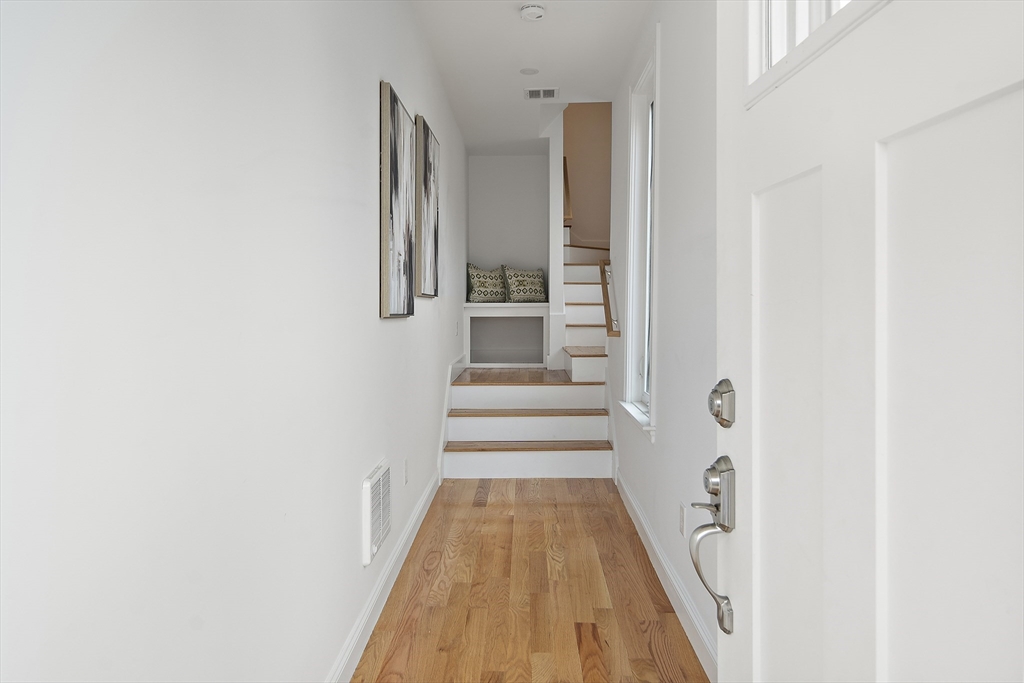 3 bed, 2 bath apartment for rent at 24 Montrose St Unit 2, Roxbury — photo 2 of 9