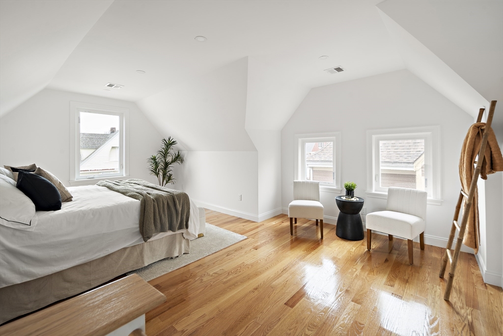 3 bed, 2 bath apartment for rent at 24 Montrose St Unit 2, Roxbury — photo 8 of 9
