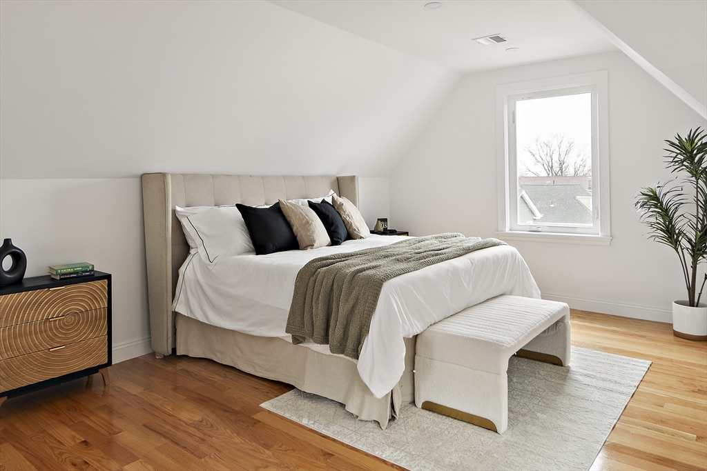 3 bed, 2 bath apartment for rent at 24 Montrose St Unit 2, Roxbury — photo 7 of 9