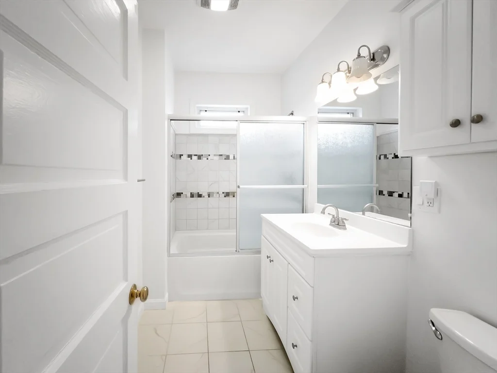 2 bed, 1 bath apartment for rent at 24 Montvale St Unit 2, Roslindale — photo 15 of 20