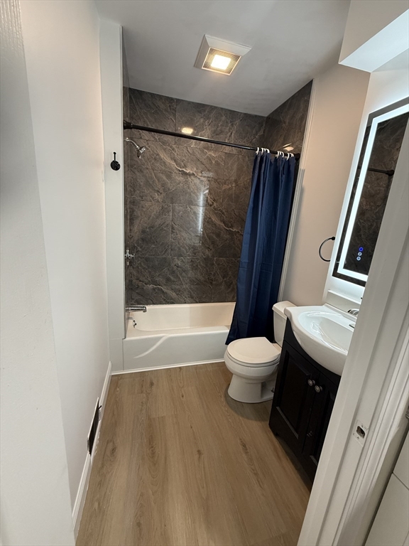 2 bed, 1 bath apartment for rent at 24 Moore St Unit 2, Quincy Point — photo 5 of 7