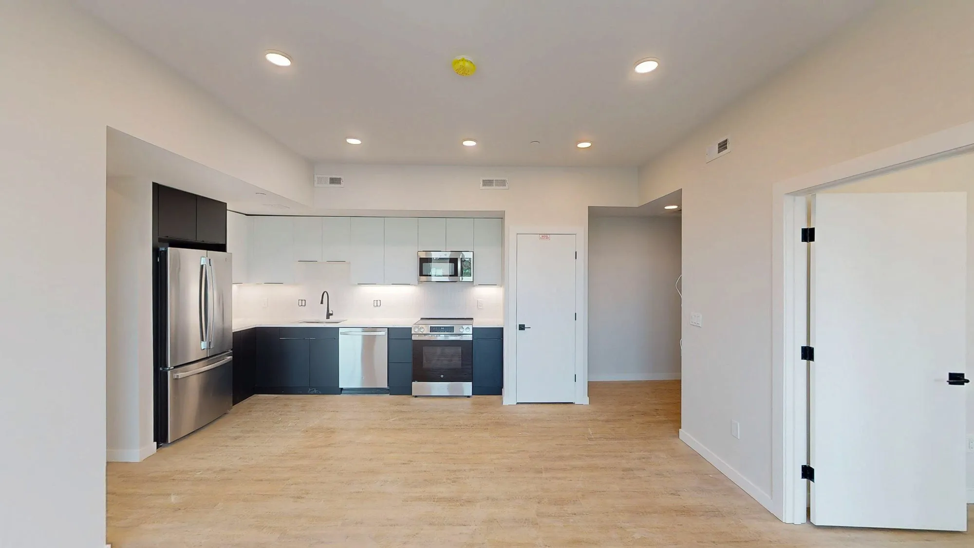2 bed, 1 bath apartment for rent at 24 Mount Pleasant St Unit 406, East Somerville — photo 6 of 24