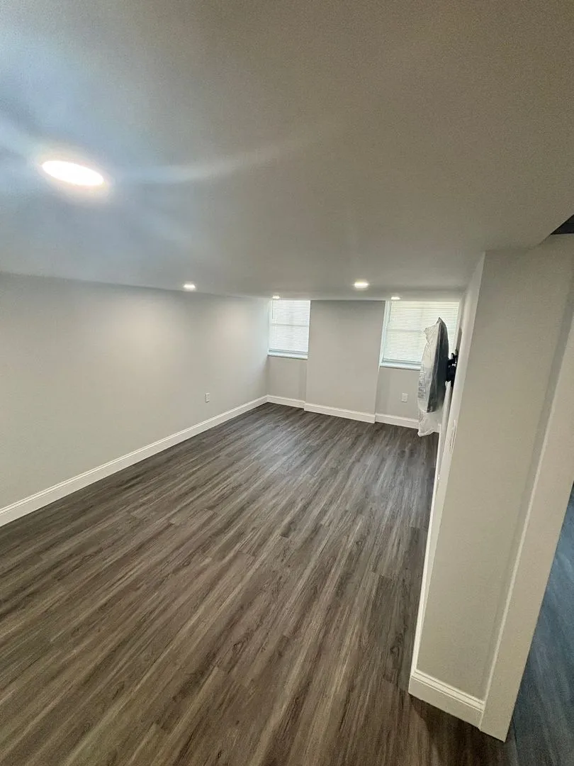 1 bed, 1 bath apartment for rent at 24 Mount Vernon St Unit 103, Lynn — photo 10 of 41