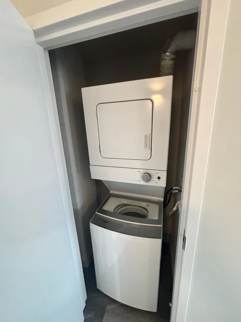 1 bed, 1 bath apartment for rent at 24 Mount Vernon St Unit 302, Lynn — photo 6 of 35