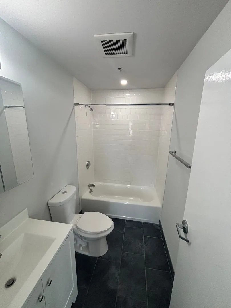 1 bed, 1 bath apartment for rent at 24 Mount Vernon St Unit 302, Lynn — photo 5 of 35
