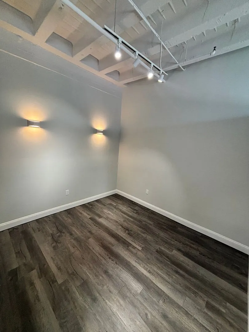 1 bed, 1 bath apartment for rent at 24 Mount Vernon St Unit 302, Lynn — photo 3 of 35