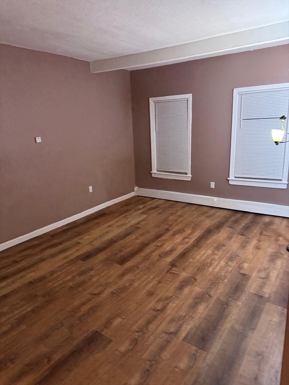 2 bed, 1 bath apartment for rent at 24 Newbury St Unit 1, Worcester — photo 3 of 9