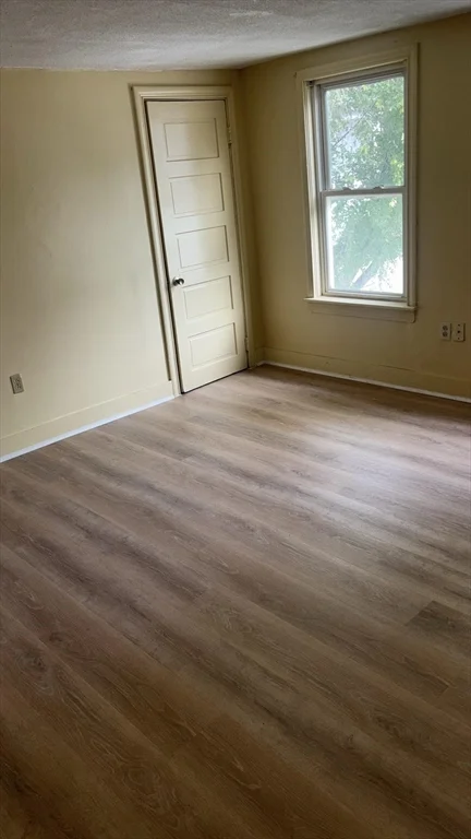 2 bed, 1 bath apartment for rent at 24 Newbury St Unit 2, Worcester — photo 2 of 7