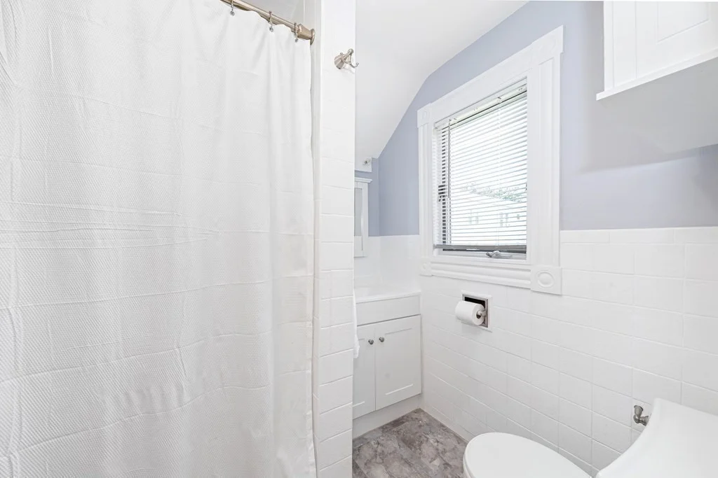 2 bed, 1 bath apartment for rent at 24 Newell St, Neighborhood Nine — photo 17 of 25