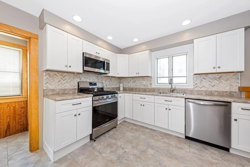 2 bed, 1 bath apartment for rent at 24 Newell St, Neighborhood Nine — photo 9 of 25