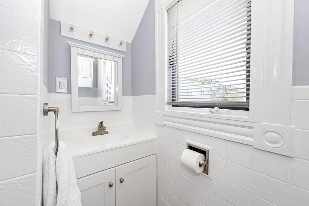 2 bed, 1 bath apartment for rent at 24 Newell St, Neighborhood Nine — photo 18 of 25