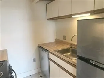 Studio bed, 1 bath apartment for rent at 24 Norman St Unit 204, Salem — photo 7 of 9