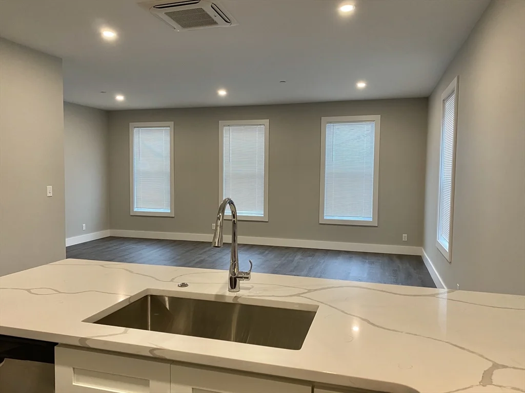 1 bed, 1 bath apartment for rent at 24 Norwood St Unit 2, Dorchester — photo 5 of 22