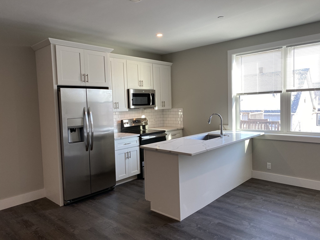 2 bed, 2 bath apartment for rent at 24 Norwood St Unit 8, Dorchester — photo 2 of 16