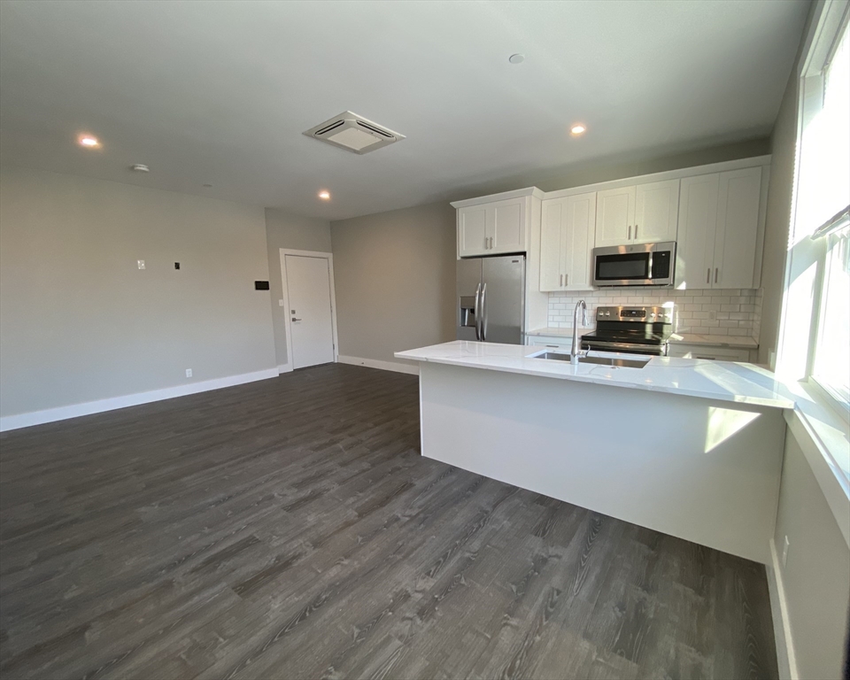 2 bed, 2 bath apartment for rent at 24 Norwood St Unit 8, Dorchester — photo 7 of 16