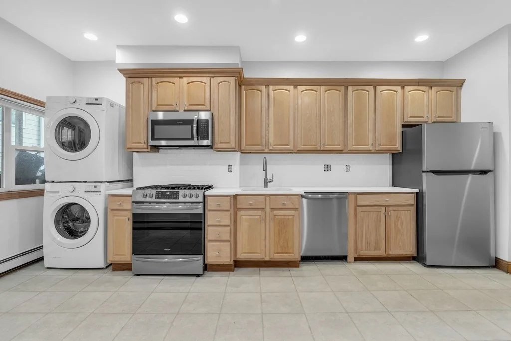 2 bed, 1 bath apartment for rent at 24 O St Unit 0, South Boston