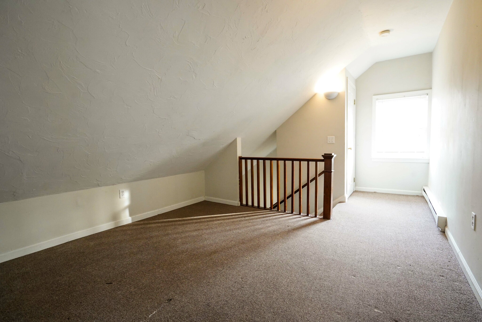 3 bed, 1 bath apartment for rent at 24 Oak Square Ave Unit 1, Oak Square — photo 12 of 13