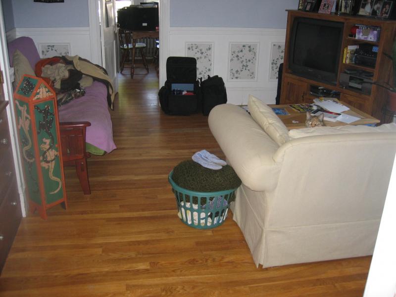 3 bed, 1 bath apartment for rent at 24 Oak Square Ave Unit 2, Oak Square — photo 24 of 36