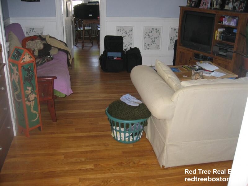 3 bed, 1 bath apartment for rent at 24 Oak Square Ave Unit 2, Oak Square — photo 7 of 36