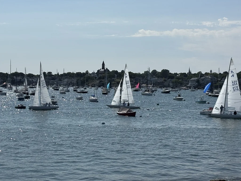 2 bed, 1 bath apartment for rent at 24 Oak St, Marblehead — photo 18 of 18
