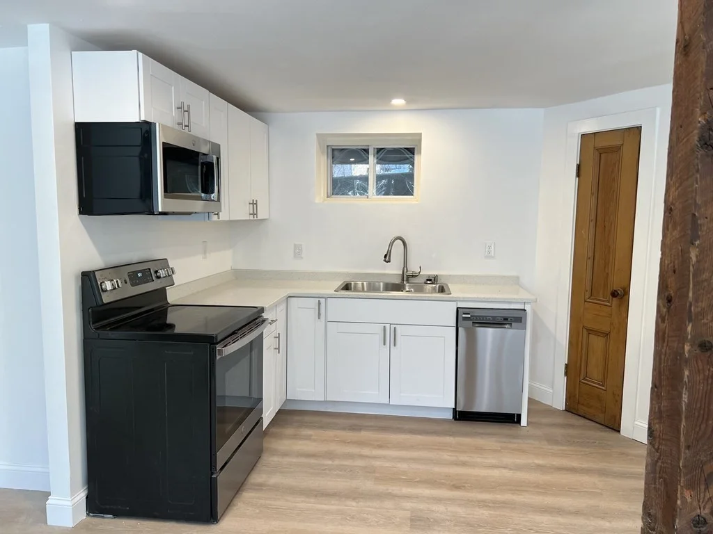 1 bed, 1 bath apartment for rent at 24 Old Mill Rd Unit B, Concord — photo 2 of 8